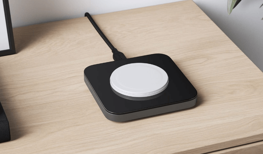 Nomad Base One wireless charger