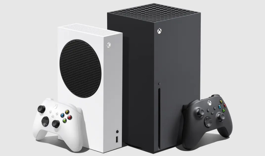 Xbox Series X vs. PS5 Controller